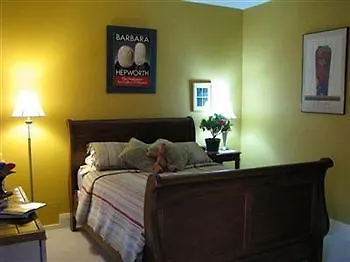 *** Hotel 213 Carlton - Toronto Townhouse B&B Canada